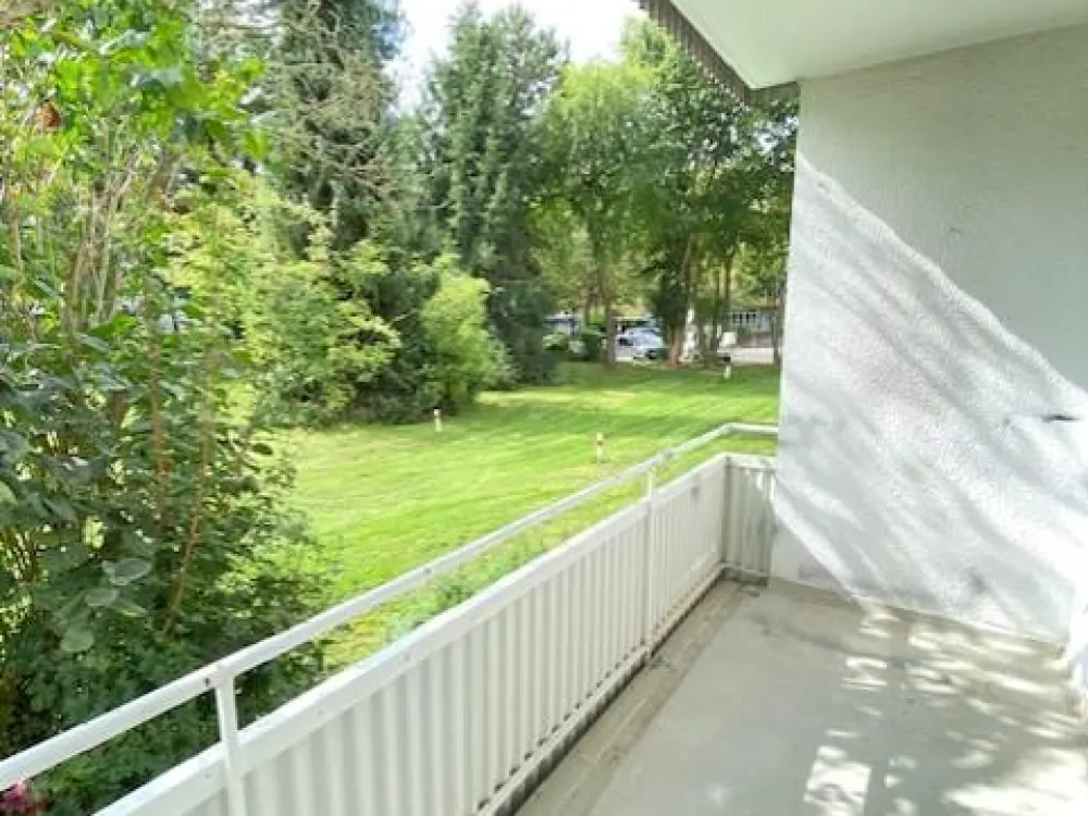 +++*Frisch renovierte 3-Zimmerwohnung mit Balkon und toller Aussicht*+++