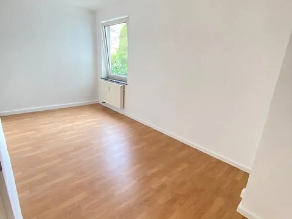 +++*Frisch renovierte 3-Zimmerwohnung mit Balkon und toller Aussicht*+++