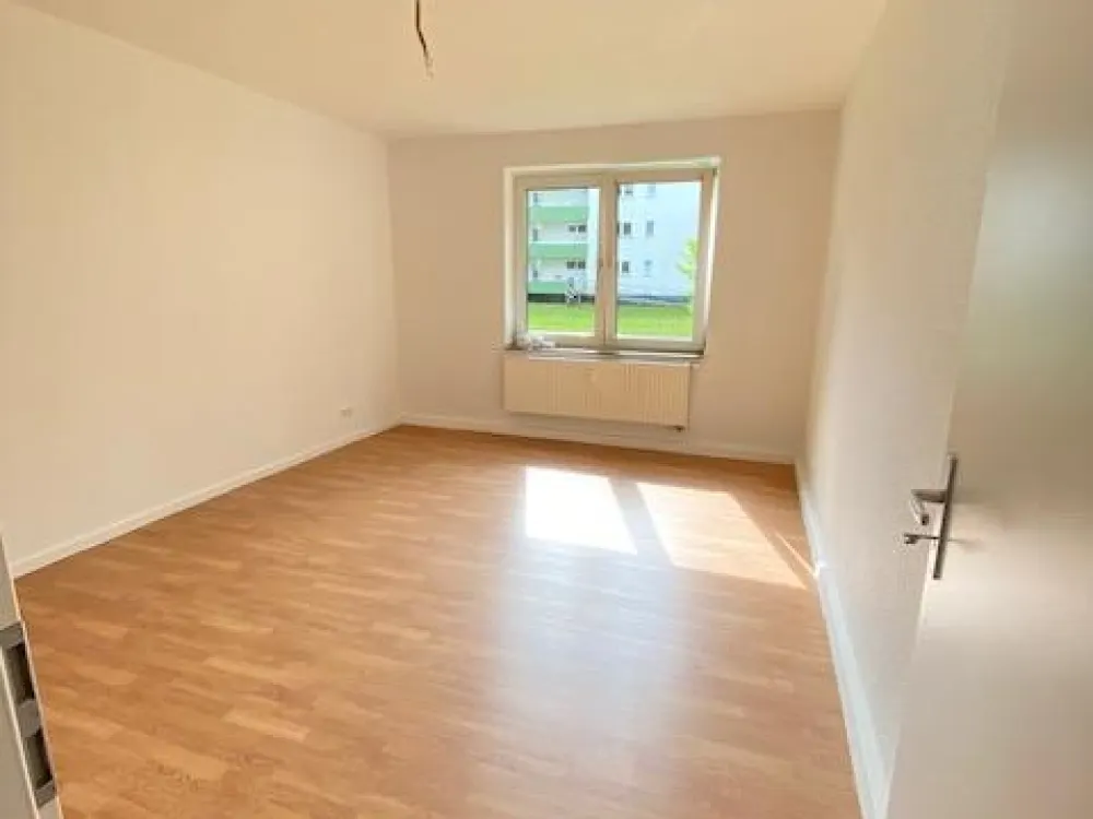 +++*Frisch renovierte 3-Zimmerwohnung mit Balkon und toller Aussicht*+++