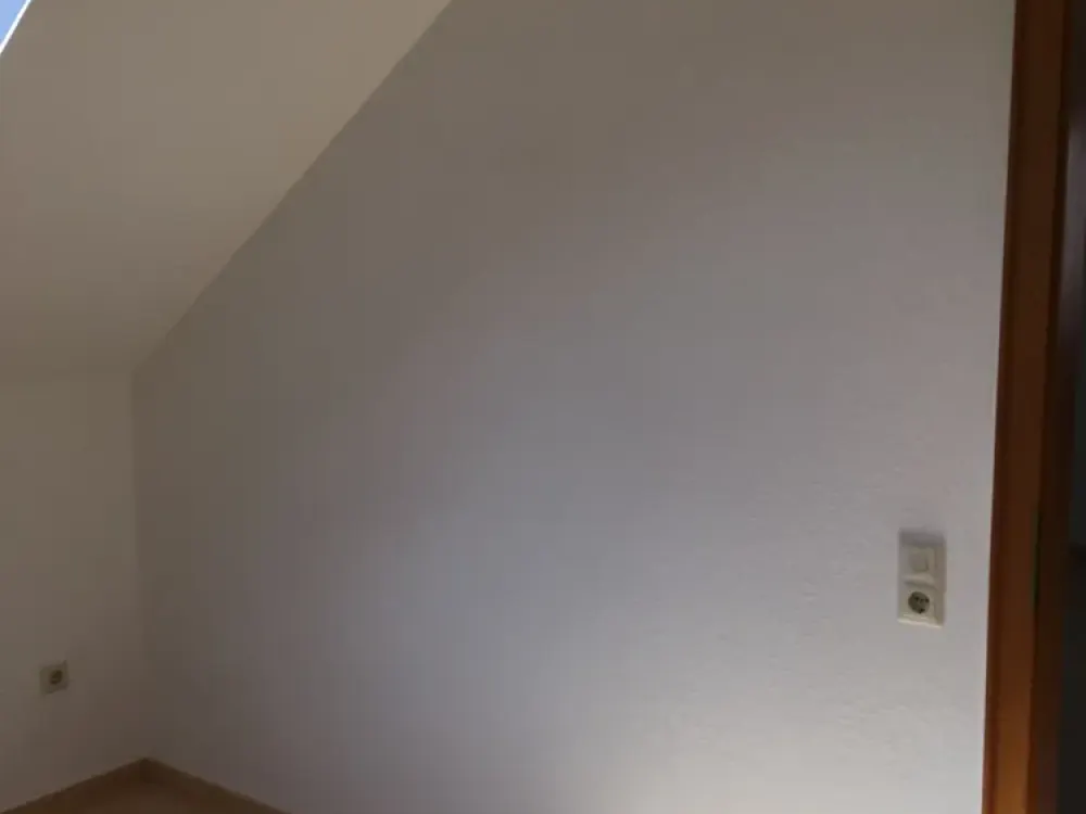 Bright and Pleasantly Quiet 3-Room Attic Apartment with Fitted Kitchen in Dortmund-Kirchhörde