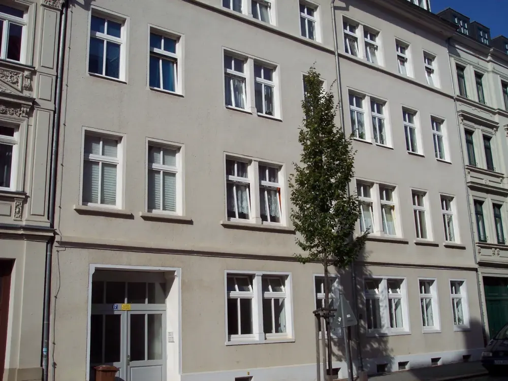 Gepflegte 2 Raum Wohnung mit Balkon und Tageslichtbad **WE01**