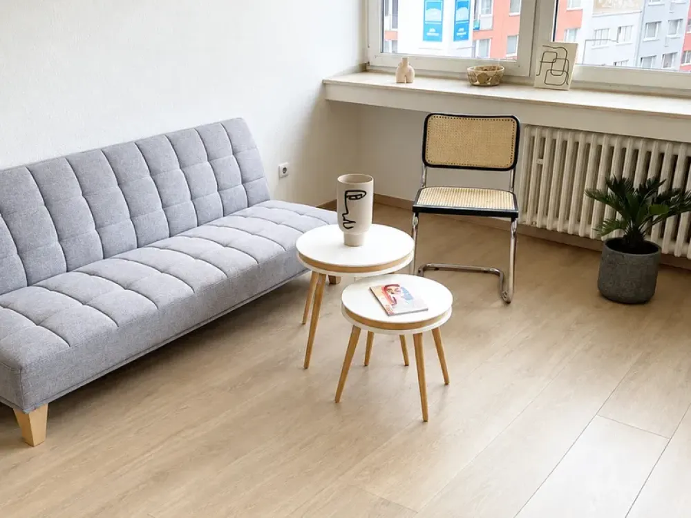 Kernsaniertes (2021) und möbliertes Apartment mit Internet im Agnesviertel, zentrale Lage in Köln