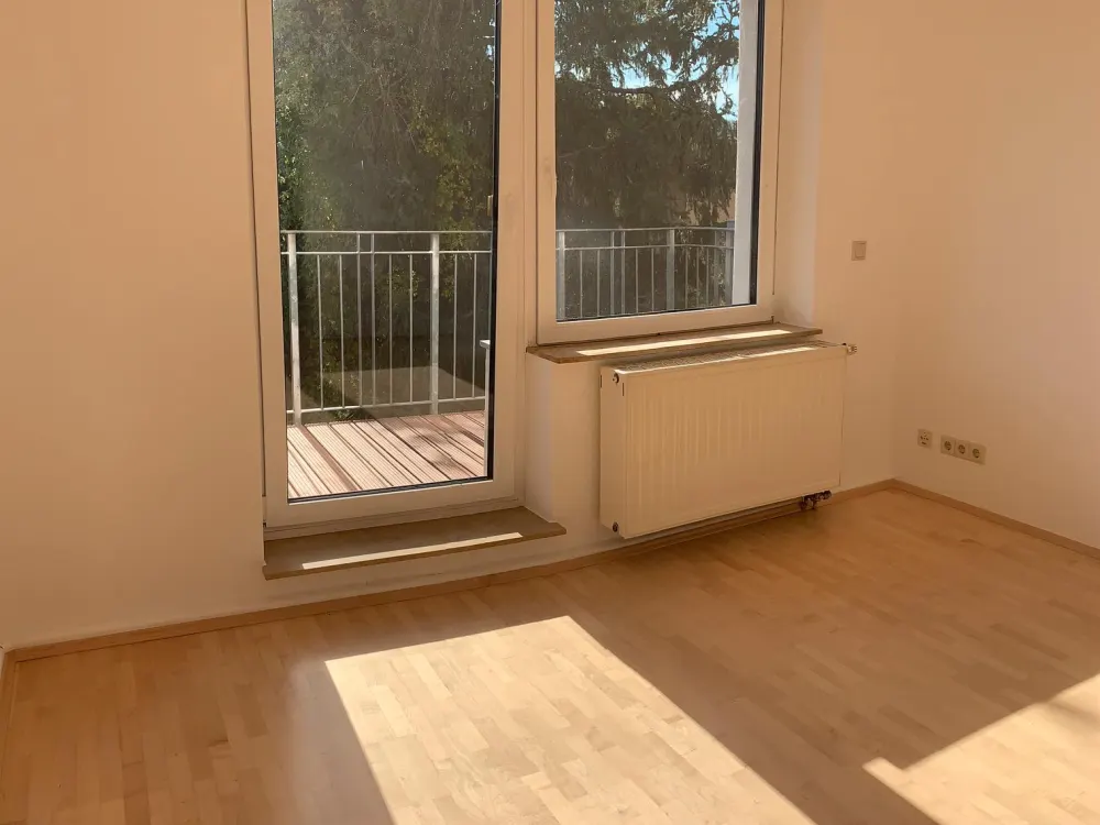 شقة 4 غرف مشرقة