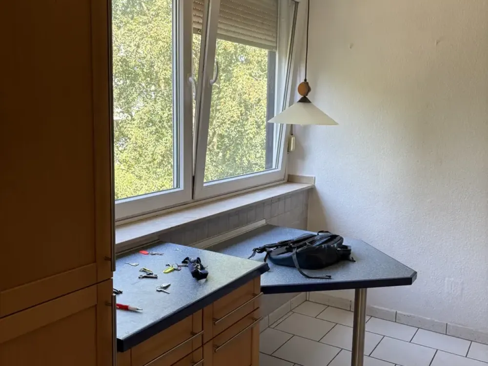 Großzügige 4-Zimmer-Wohnung mit West-Balkon mit Charakter: Geräumige 4-Zimmer-Wohnung in Herdecke