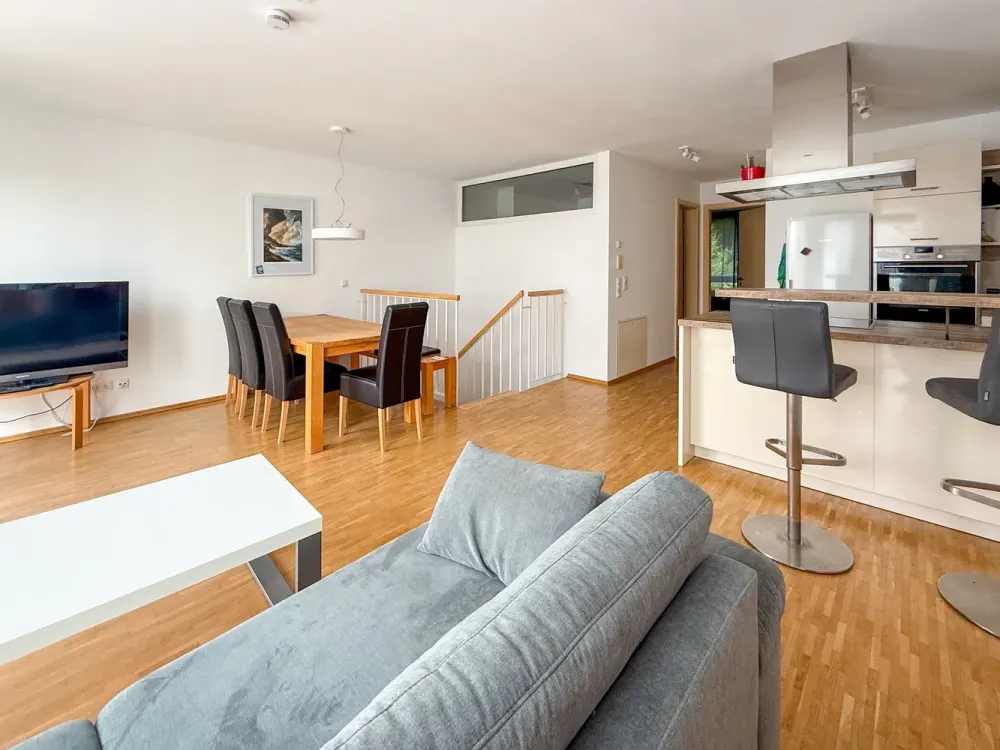 Moderne Wohlfühl-Maisonette-Wohnung mit Terrasse und Garten - energieeffizient und modern!