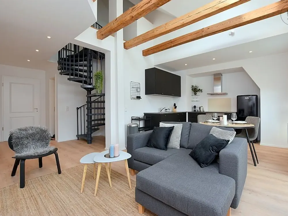 Great and Stylish Furnished Maisonette Apartment with Balcony in Popular Stuttgart West
