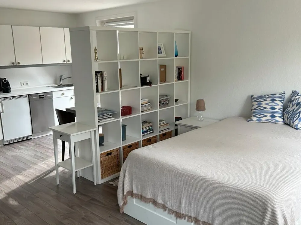 1-Zimmer Wohnung, möbliert. Nur an Pendler zu vermieten.