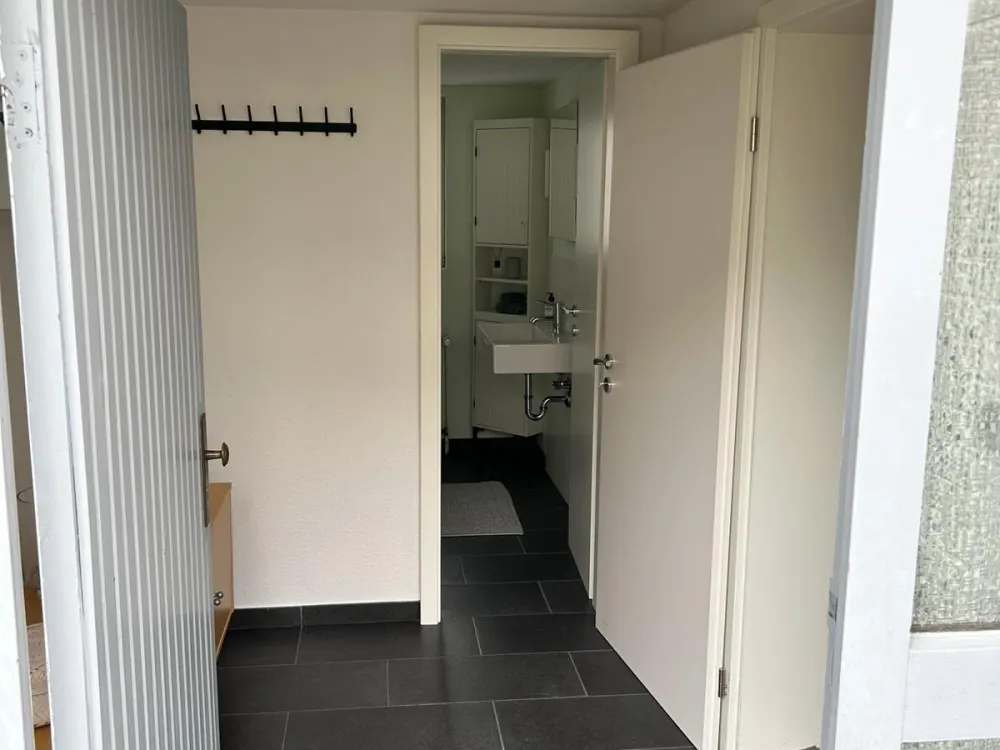 1-Zimmer Wohnung, möbliert. Nur an Pendler zu vermieten.