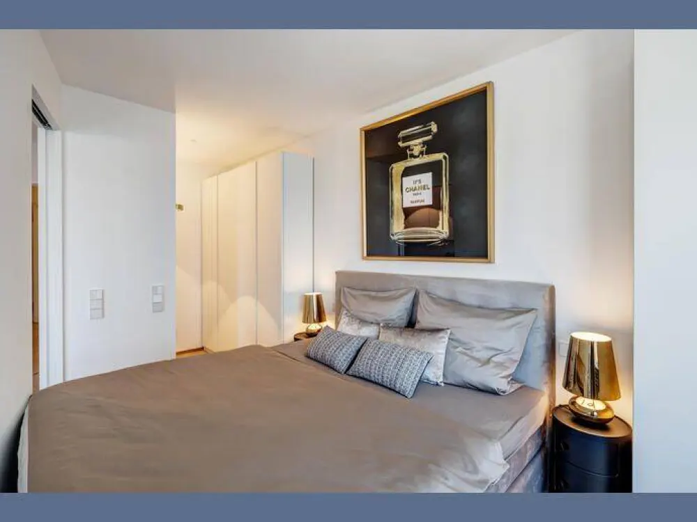 Möbliert: Exclusive möblierte Wohnung MIT DACHTERRASSE