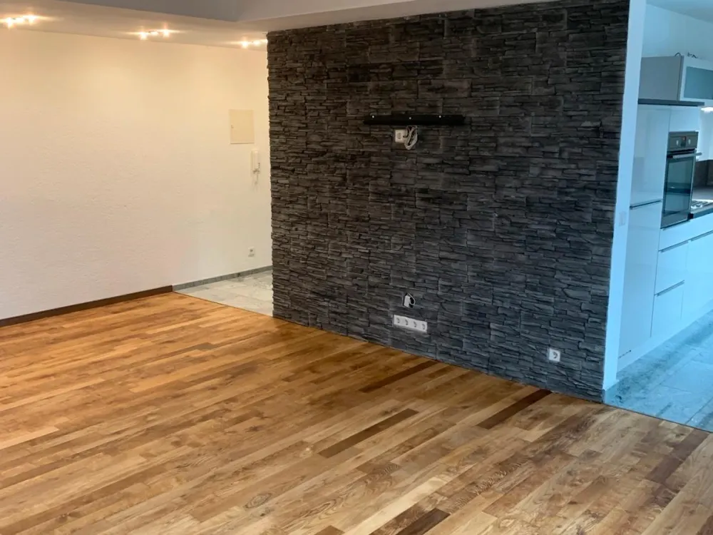 Erstbezug nach Sanierung - Hochwertige 3 Zimmer Wohnung in Stgtt
