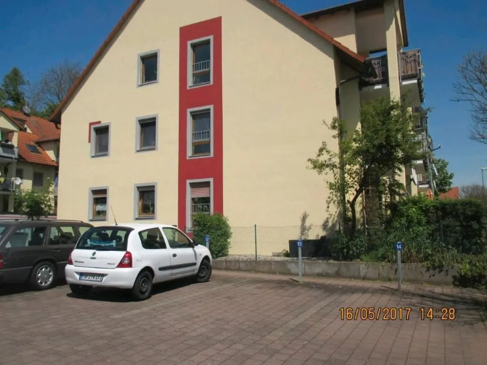 3 Zimmer Erdgeschoß Wohnung mit Garten