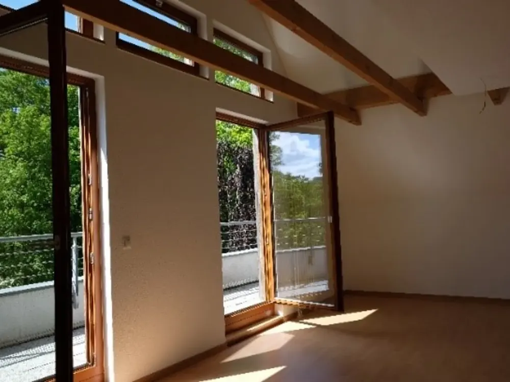 Gepflegte 3-Zimmer Maisonette-Wohnung mit Dachterrassen und Natur pur!