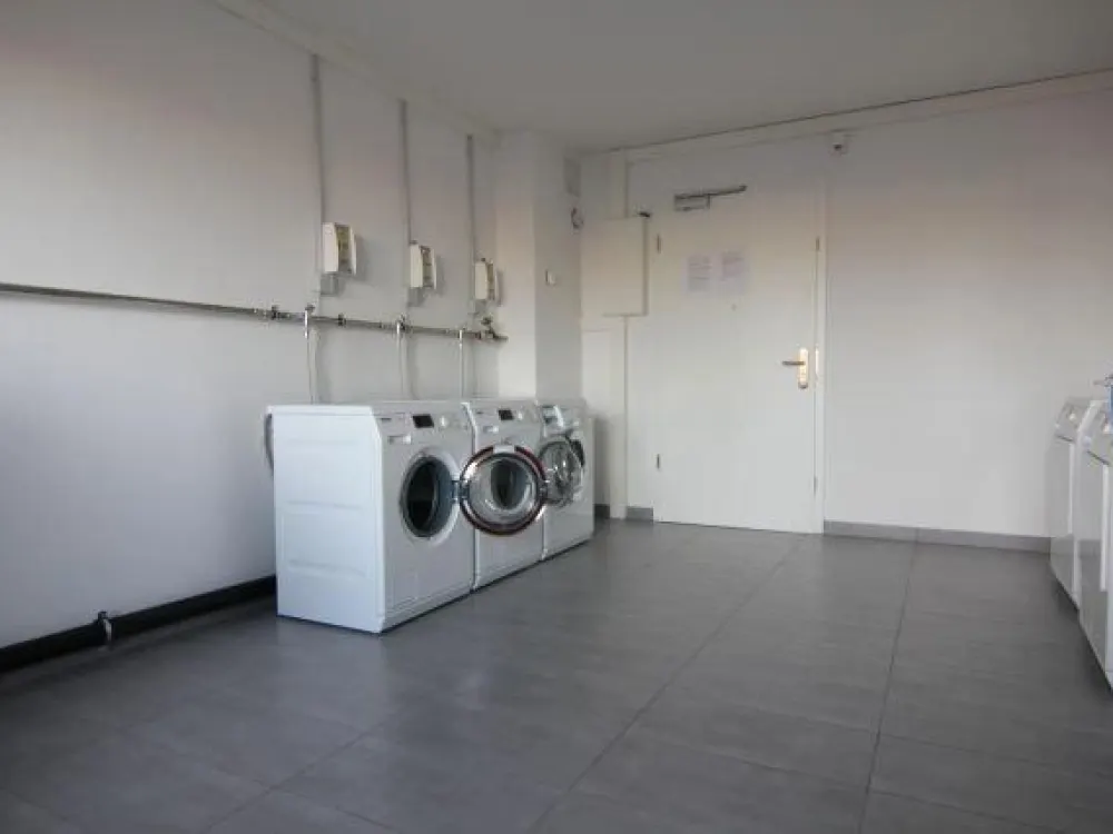 Voll möbliertes Apartment inkl. TG-Stellplatz am BHF von Langen