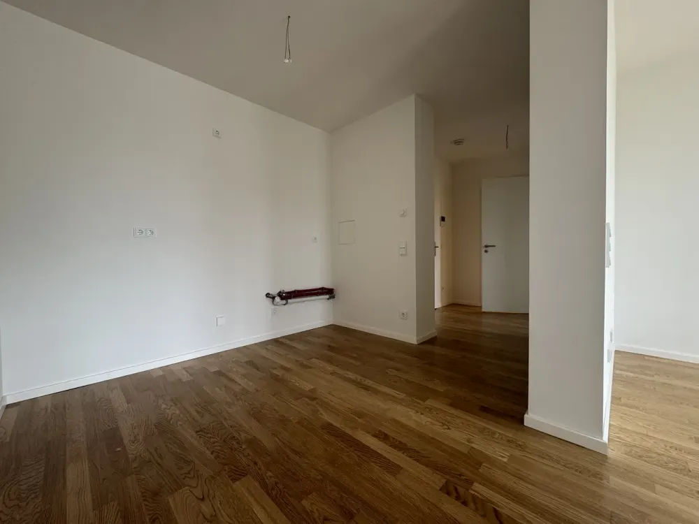 Hier findet jeder seinen Platz: 2-Zimmer-Wohnung mit Balkon im Erstbezug
