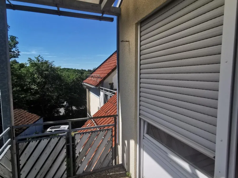 zauberhafte Single-Wohnung mit Balkon, EBK und Stellplatz