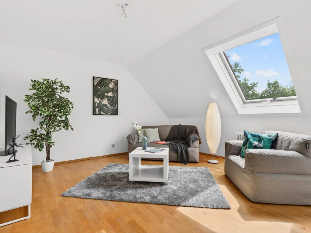 GEHRENWALD - Durchdachte 3,5-Zimmer-Maisonette mit Balkon & Außenstellplatz in Stuttgart-Gehrenwald