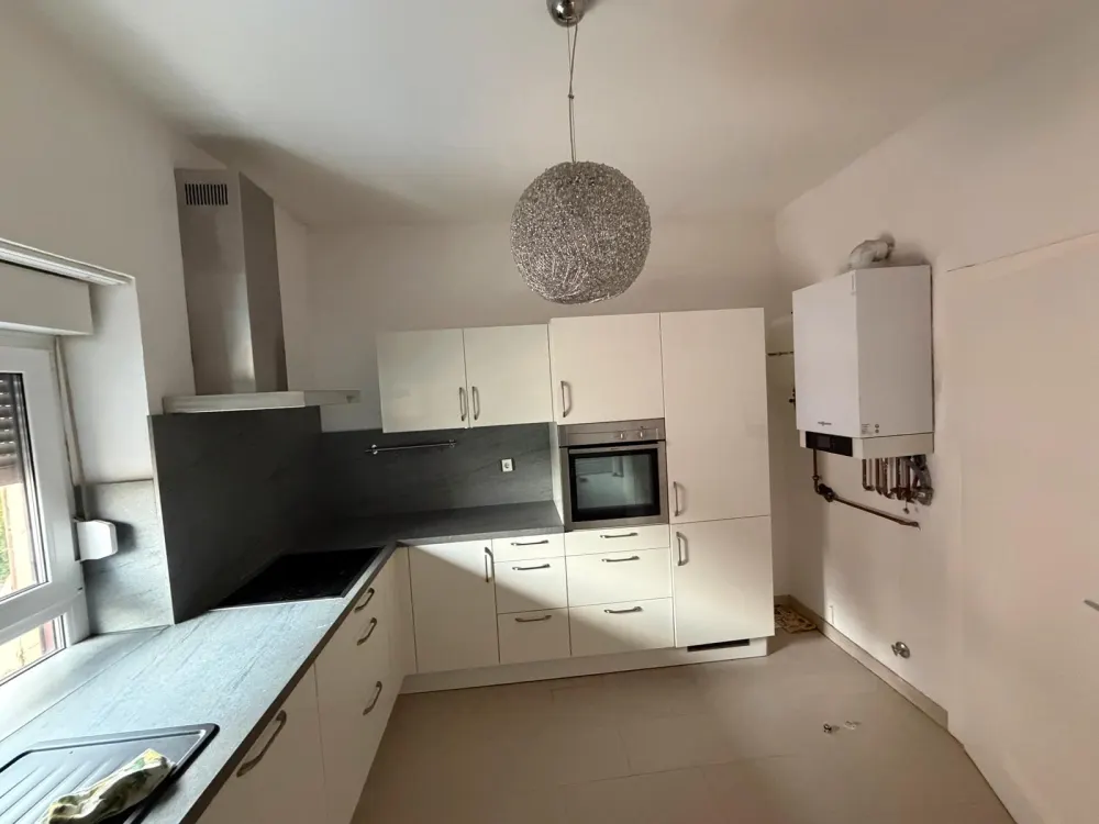 Dachgeschosswohnung mit Einbauküche