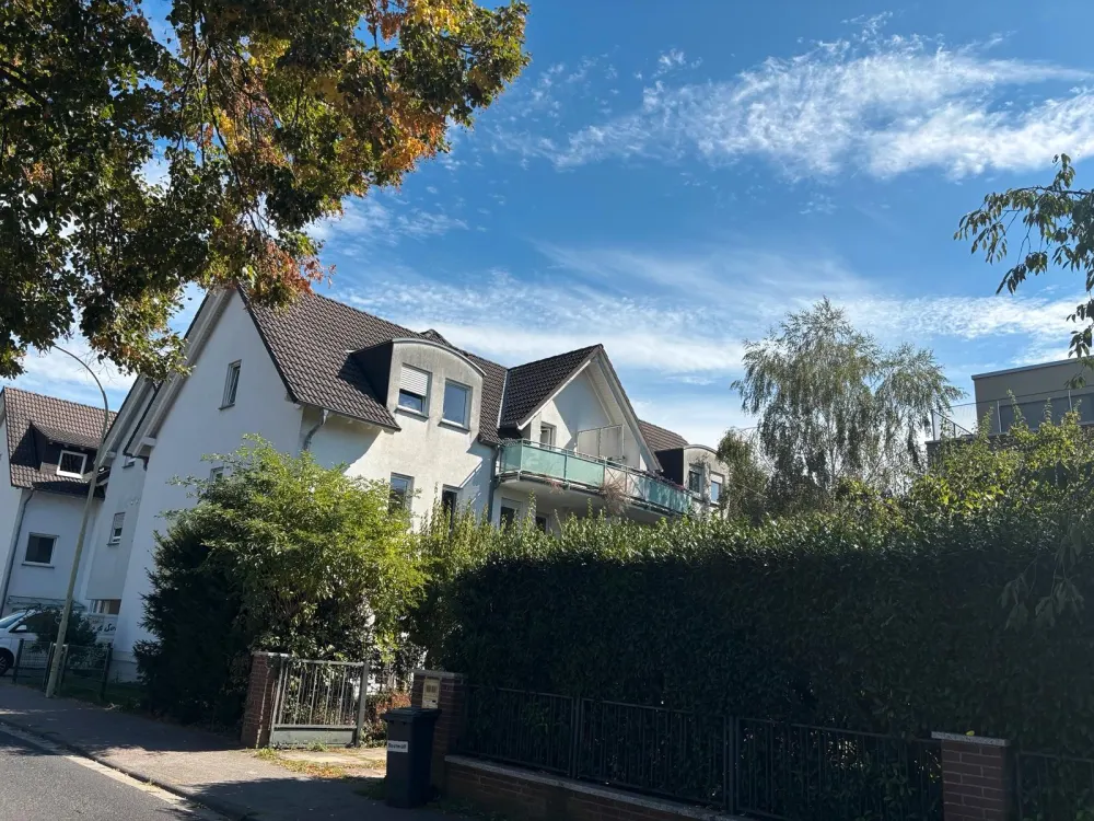 Helle 2-Zimmer-Wohnung mit Balkon & Garage in Toplage Bad Vilbel