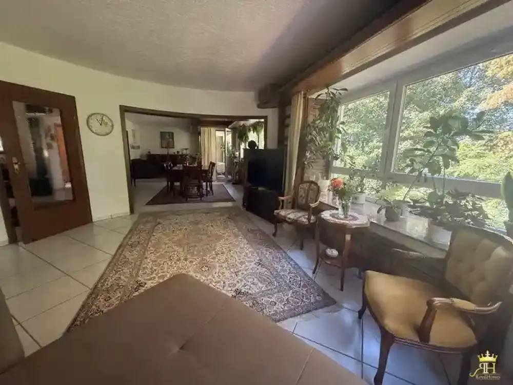Gepflegte 4-Zimmer-Wohnung mit Balkon und Garage !
