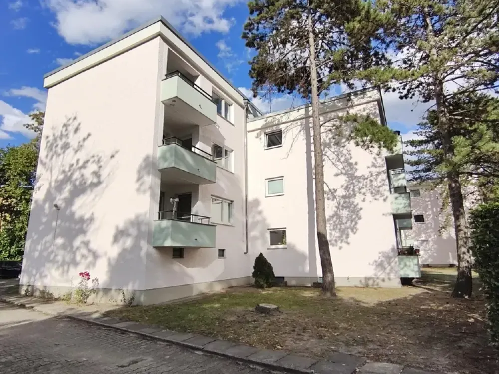 Wohnen mit Charakter: Kompakte 1,5-Zimmer-Wohnung in Berlin-Buckow