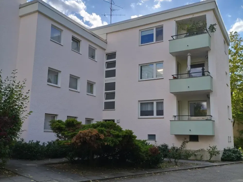Wohnen mit Charakter: Kompakte 1,5-Zimmer-Wohnung in Berlin-Buckow