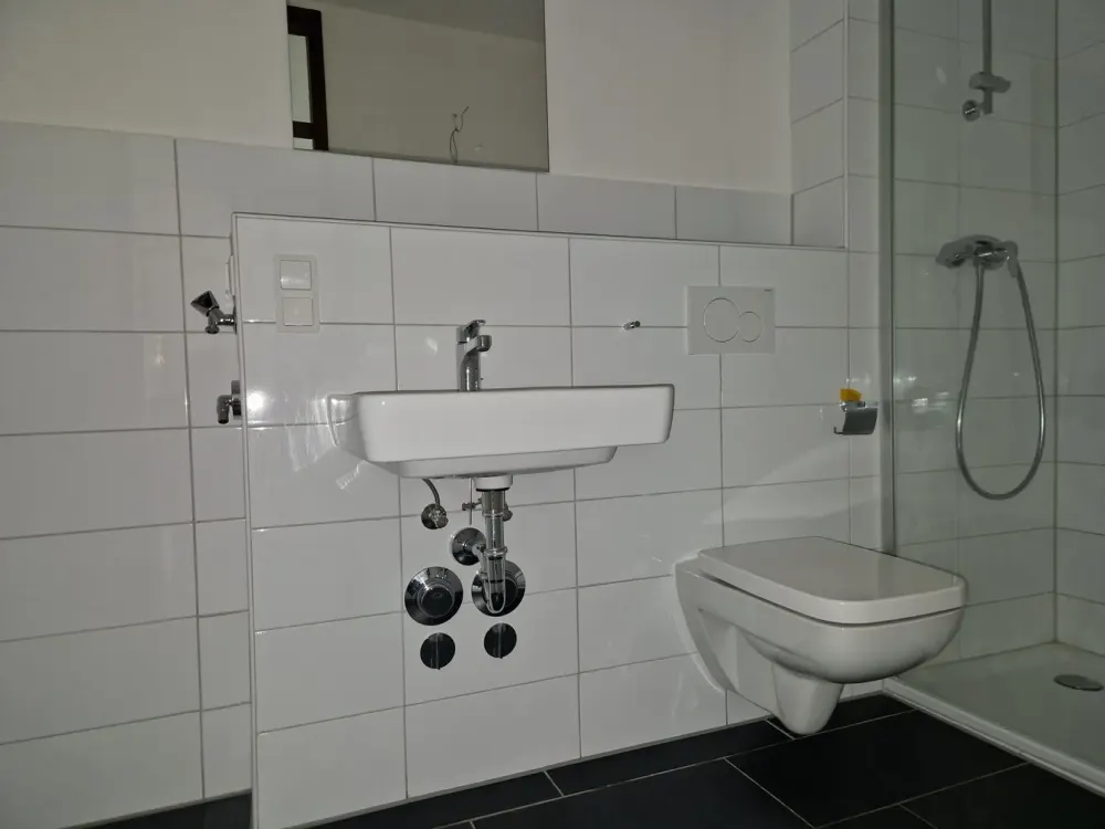 Hier fühlen Sie sich wohl und genießen den Ausblick: renoverte 3-Zimmer-Wohnung mir Balkon!