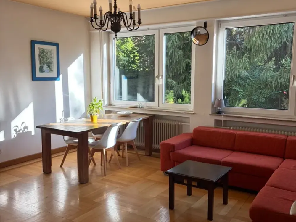BEFRISTET BIS 31.5.27// : Komfortable 4 Zi-Whg mit Balkon in Toplage am Killesberg