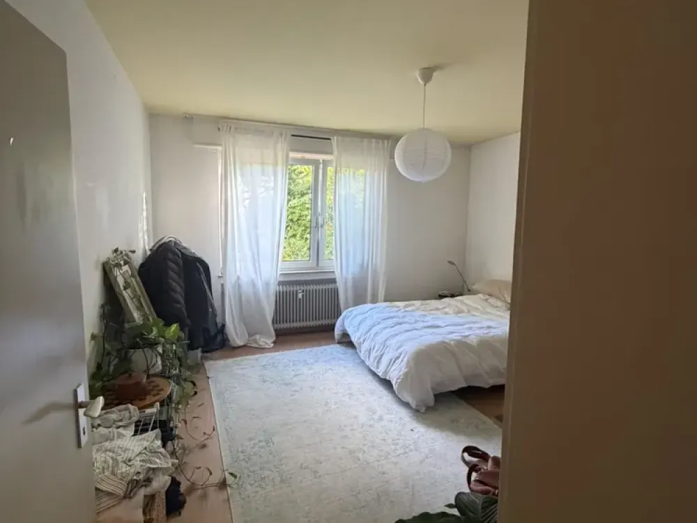 BEFRISTET BIS 31.5.27// : Komfortable 4 Zi-Whg mit Balkon in Toplage am Killesberg