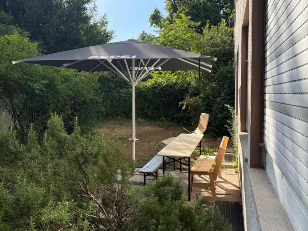 BEFRISTET BIS 31.5.27// : Komfortable 4 Zi-Whg mit Balkon in Toplage am Killesberg