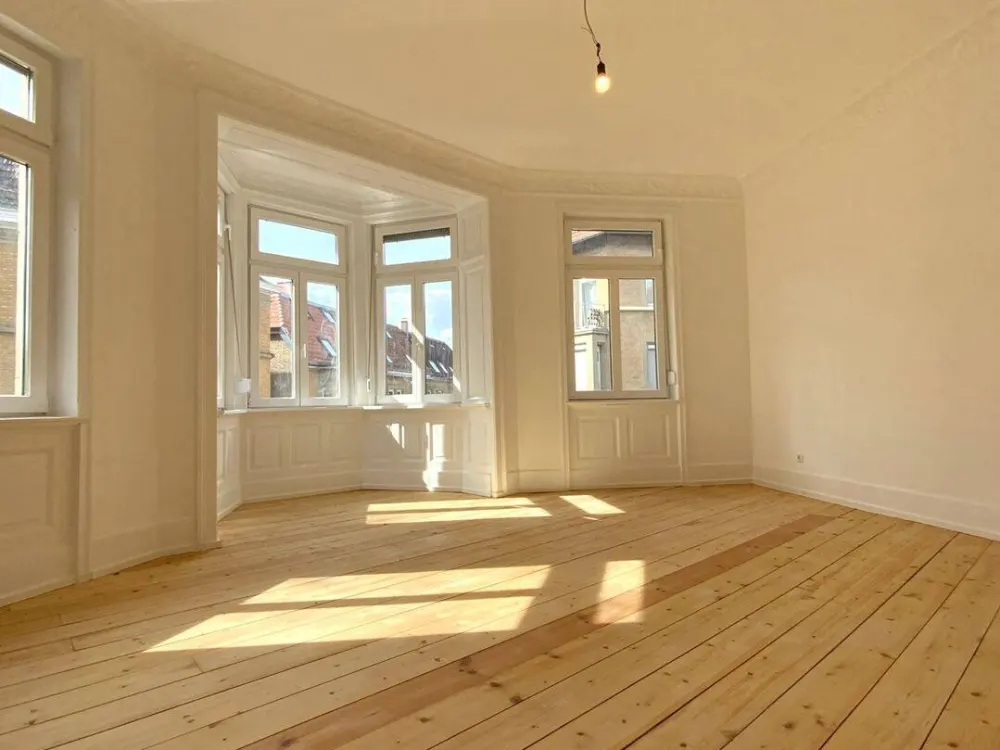 Attraktive und großflächige 3-Zimmer-Altbauwohnung im Stuttgarter Süden