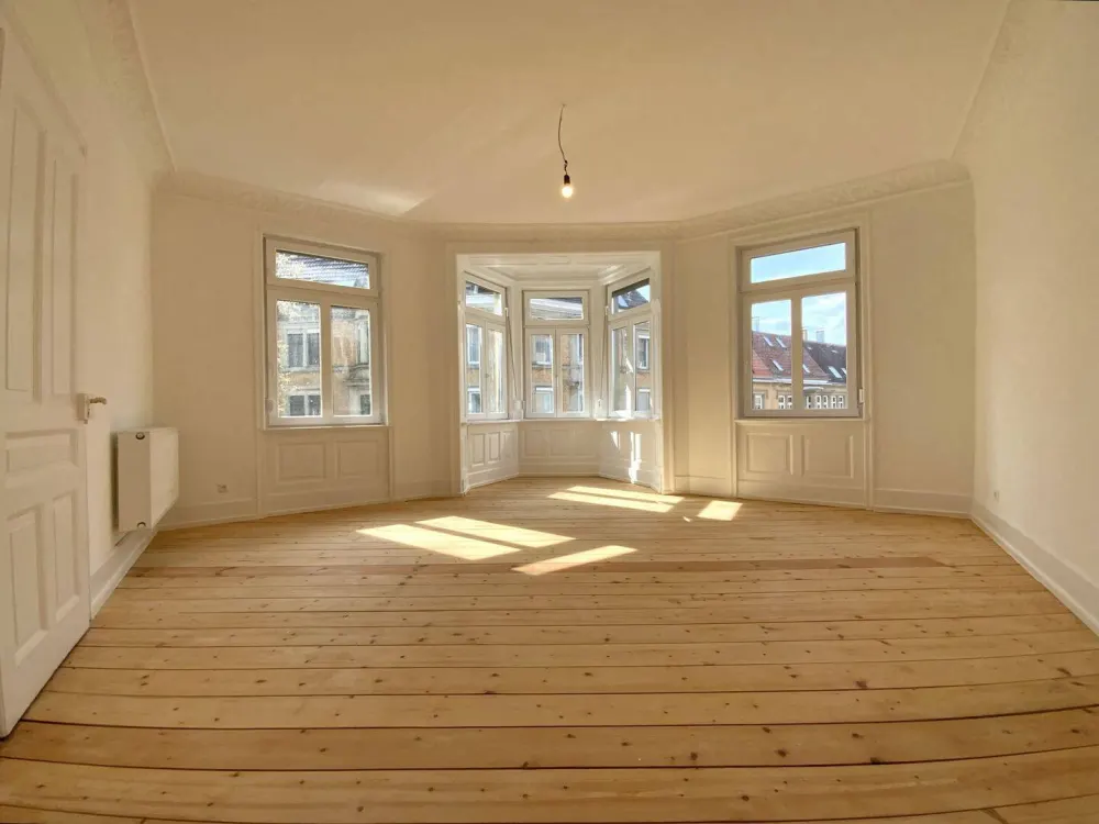 Attraktive und großflächige 3-Zimmer-Altbauwohnung im Stuttgarter Süden