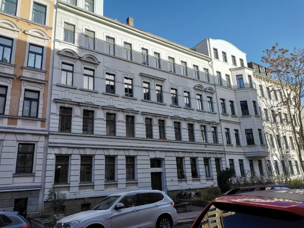 Charming 1-Room Apartment in Leipzig Anger-Crottendorf / 45 m²