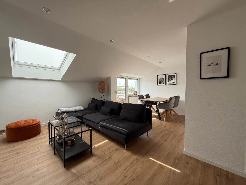 4 Zimmer DG Wohnung in Remseck-Hochdorf zu vermieten