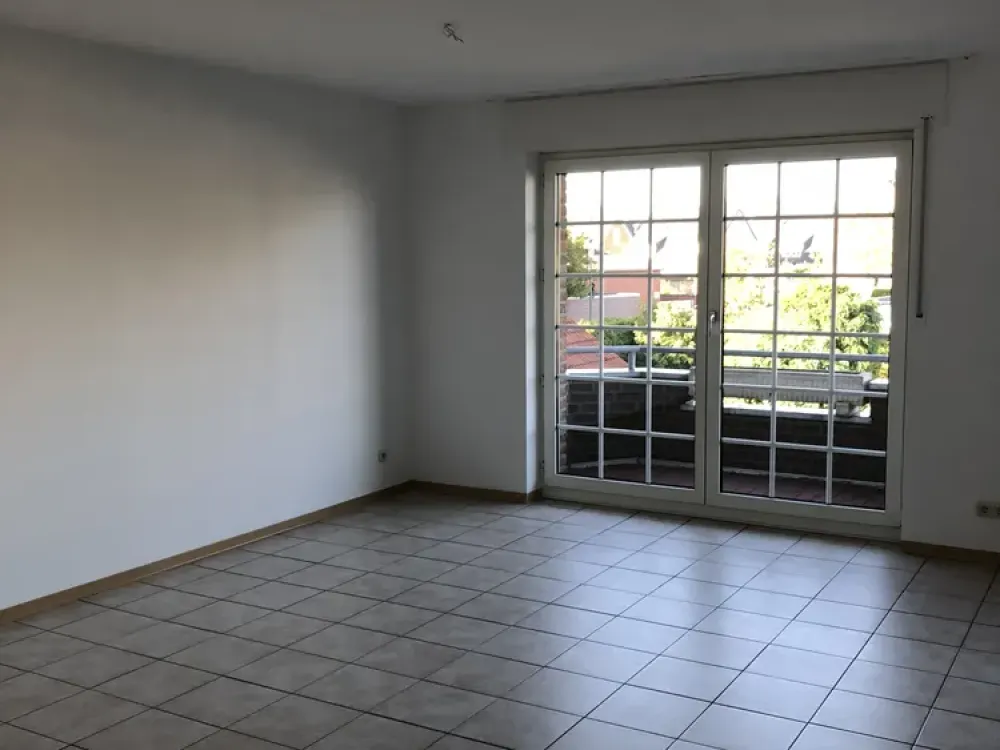 Gepflegte Wohnung mit drei Zimmern und Balkon in Neuss