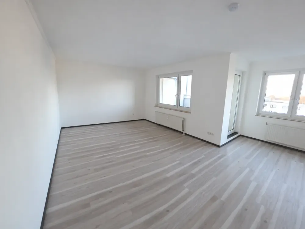 Stilvolles Penthouse mit Dachterrasse, Erstbezug nach Komplettsanierung, Nähe MHH