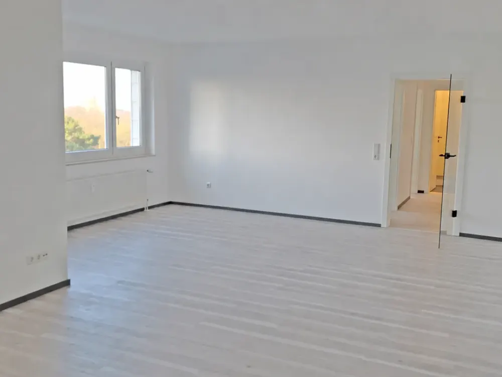 Stilvolles Penthouse mit Dachterrasse, Erstbezug nach Komplettsanierung, Nähe MHH