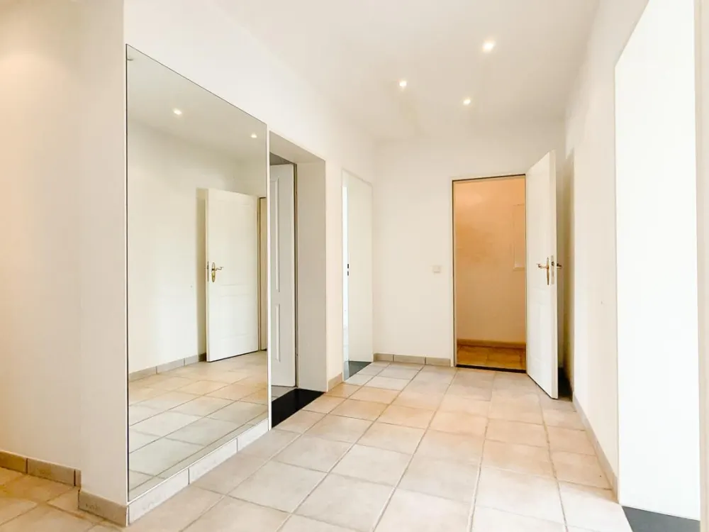 Spacious Apartment with 2 Balconies in Central Location!