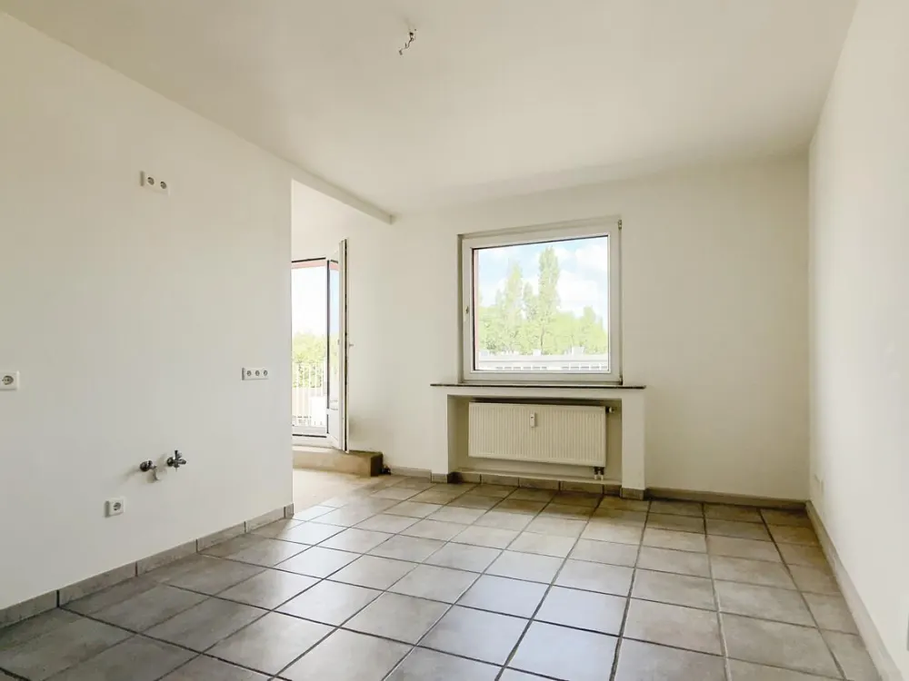 Spacious Apartment with 2 Balconies in Central Location!