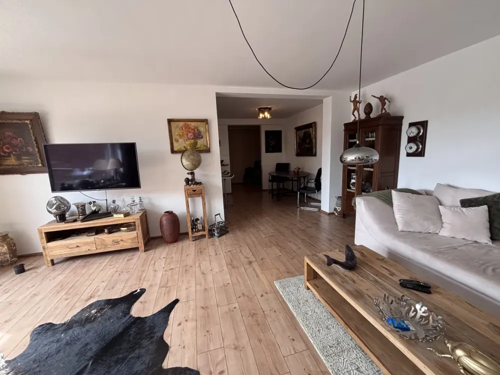 Spacious 3-Room Apartment with Balcony in BM-Glessen - Commission-Free