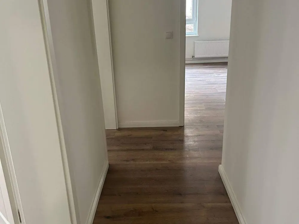Komplett sanierte 3-Zimmer-Altbauwohnung mit offener Küche im Reiherstiegviertel am Hafenrand