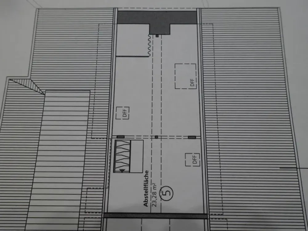 Dachgeschosswohnung mit 2 Zimmern in Krefeld