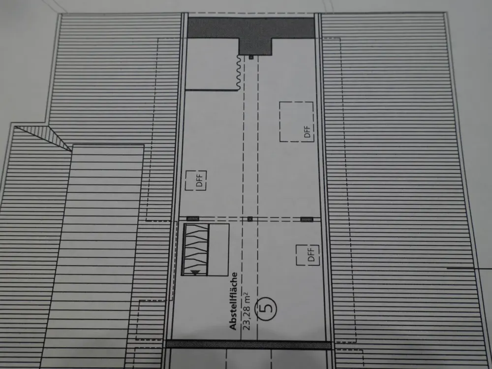 Dachgeschosswohnung mit 2 Zimmern in Krefeld