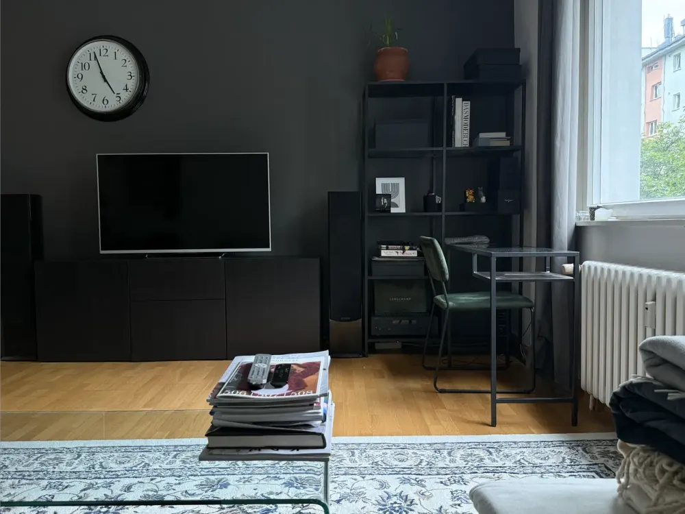 2-Zimmerwohnung vollmöbliert. Ku’damm/Savignyplatz nähe. Einziehen, wohlfühlen, Berlin erleben.