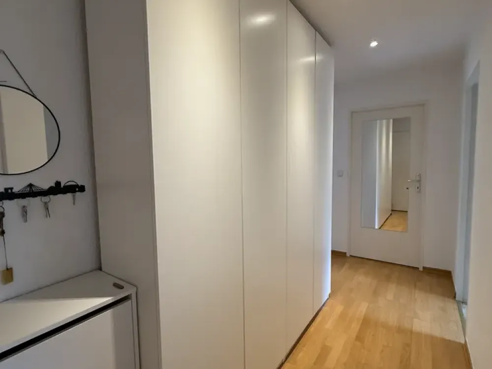 2-Zimmerwohnung vollmöbliert. Ku’damm/Savignyplatz nähe. Einziehen, wohlfühlen, Berlin erleben.