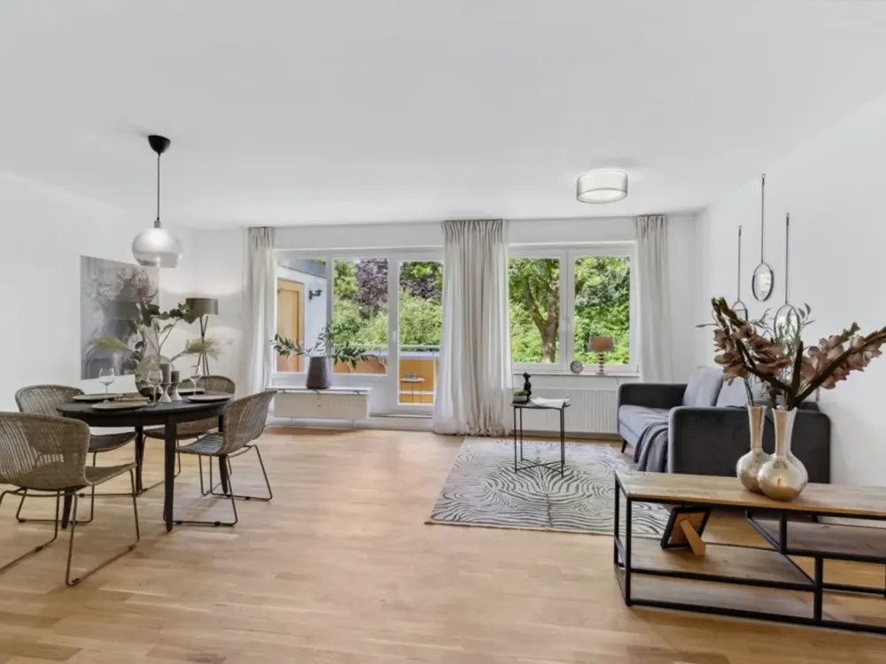 *Topmodernisiert, sonniger Balkon & Blick ins Grüne * zentrales Hummelsbüttel*