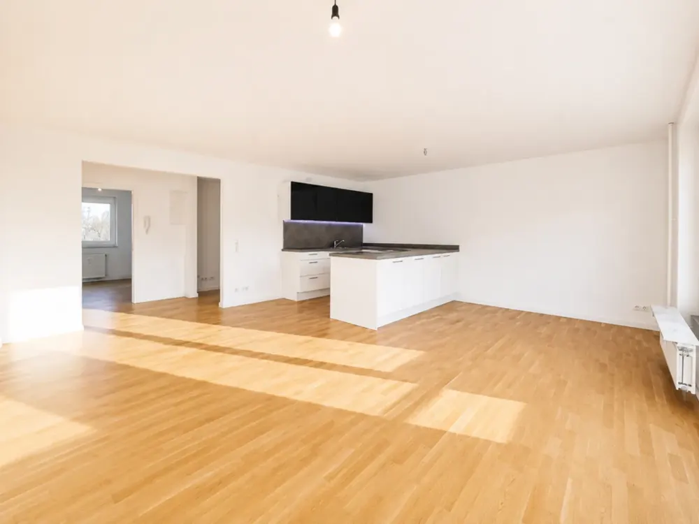 *Topmodernisiert, sonniger Balkon & Blick ins Grüne * zentrales Hummelsbüttel*