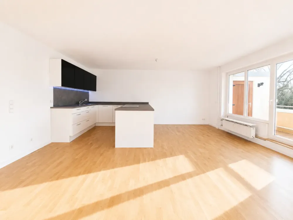 *Topmodernisiert, sonniger Balkon & Blick ins Grüne * zentrales Hummelsbüttel*