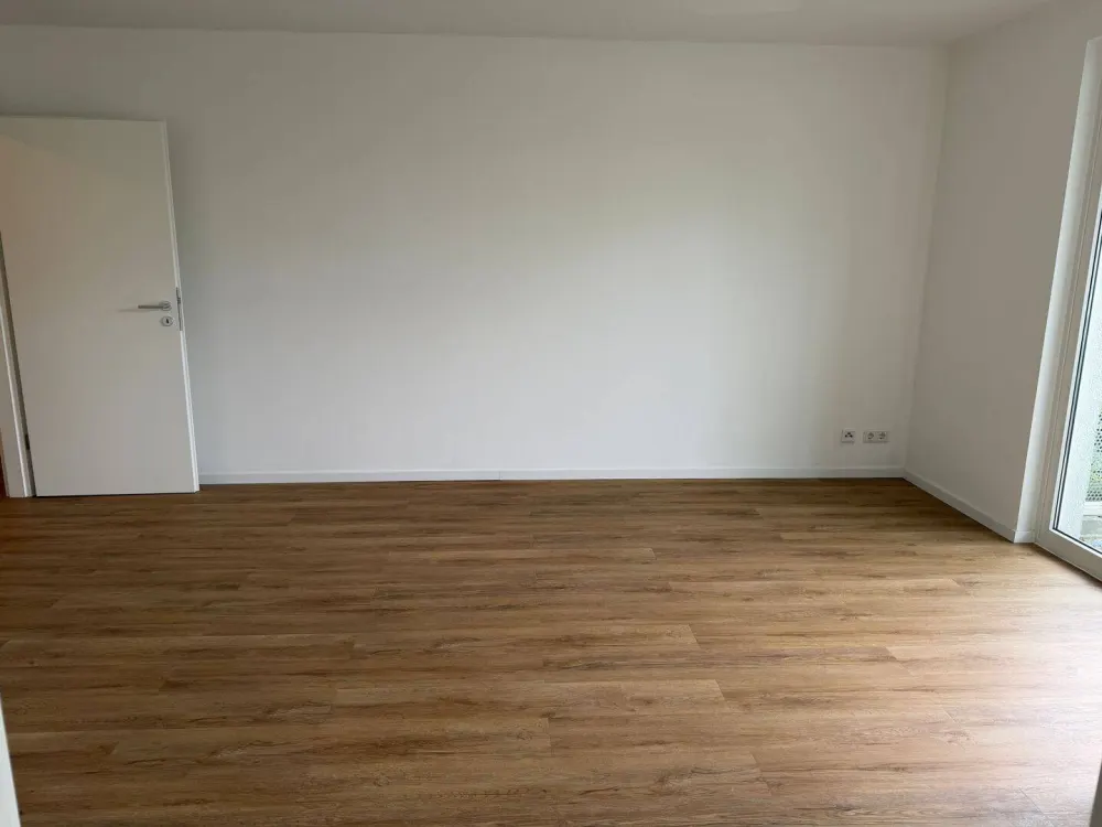 Renovierte und geräumige 4 Zimmer Wohnung in Sichtweite der Uni Düsseldorf!