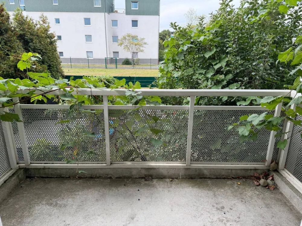 Renovierte und geräumige 4 Zimmer Wohnung in Sichtweite der Uni Düsseldorf!
