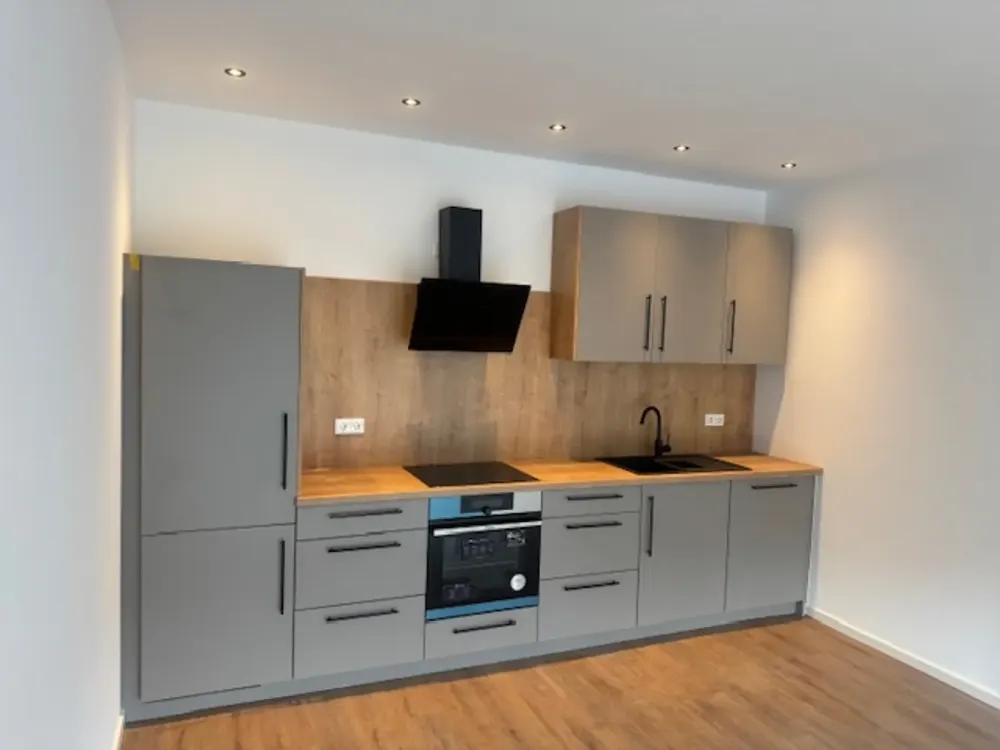Helle neu sanierte 4 ZKB Wohnung